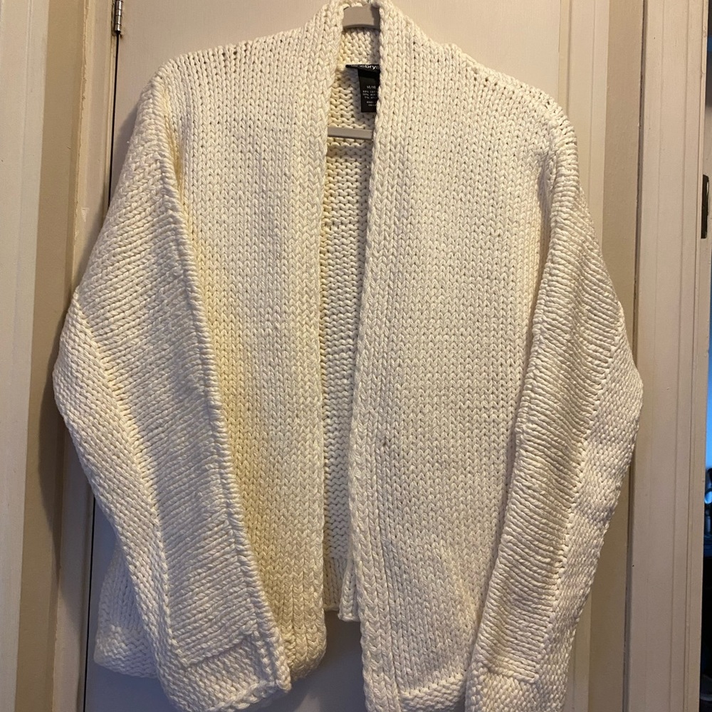 Beautiful Lane Bryant knit cardigan